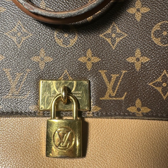 Louis Vuitton Monogram Marignan Leather Handbag - Picture 3 of 15